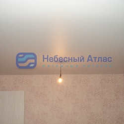 Натяжные потолки белые матовые без шва