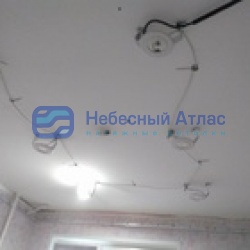 Установили натяжной потолок на кухне, в одной из квартир Москвы. 